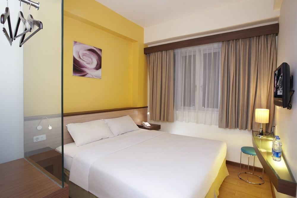 Nite & Day Jakarta - Mangga Besar Exterior photo